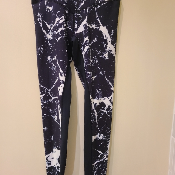 L'urv marvelous marble 3/4 legging - Picture 2 of 4